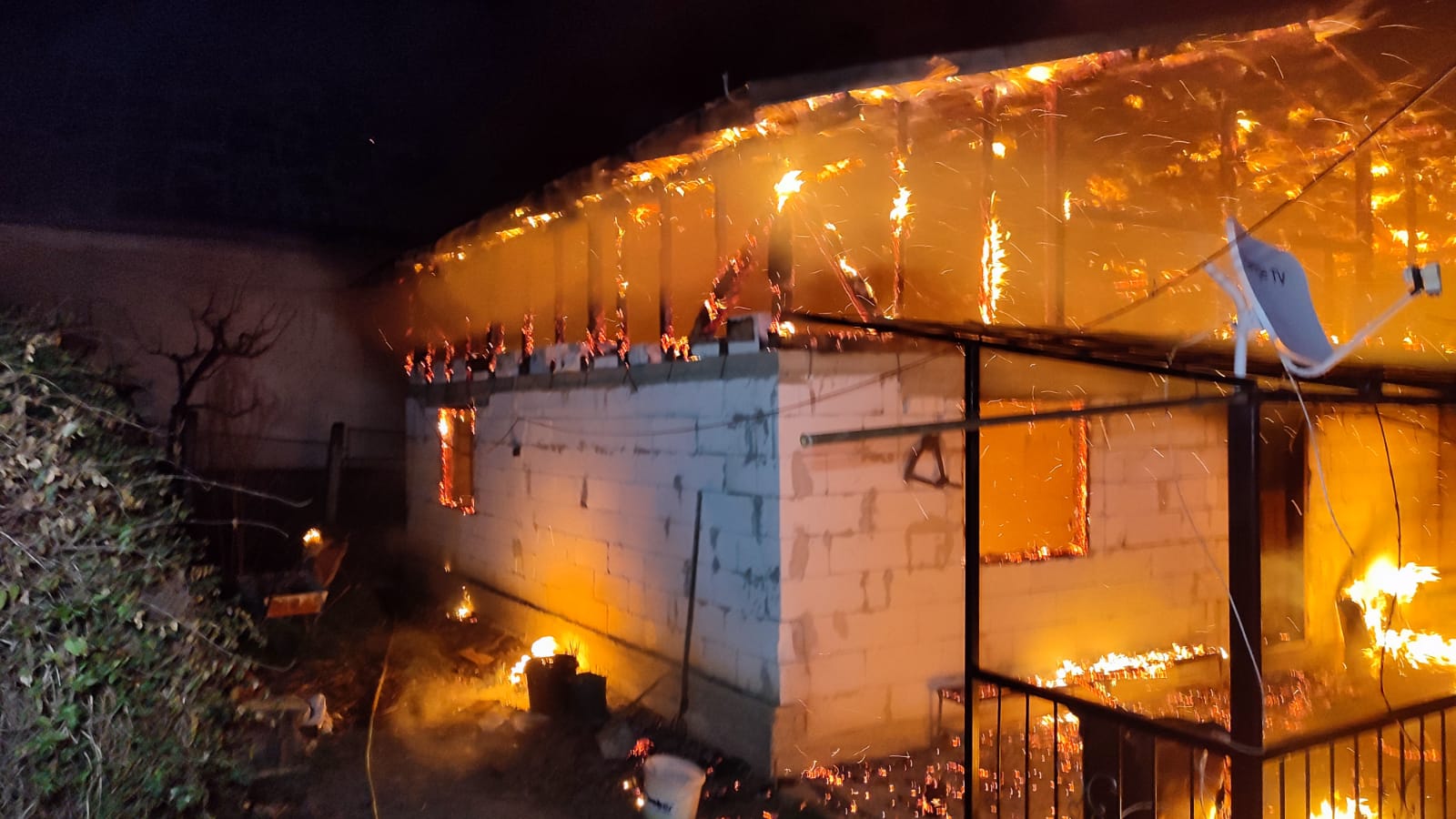 (AUDIO/FOTO/VIDEO) Incendiu la şcoala din loc. Cristeşti, jud. Iaşi