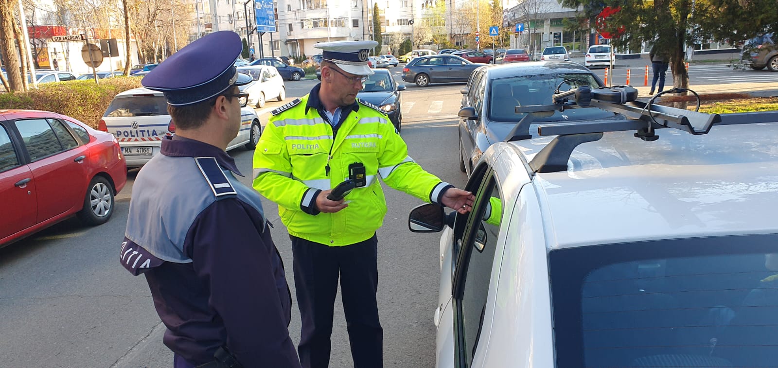 În Vaslui, poliţiştii au intrat în alertă şi fac un apel către şoferi să fie atenţi când circulă pe şoselele publice