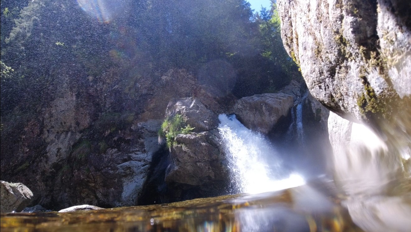 (FILM) Cascada Iadolina