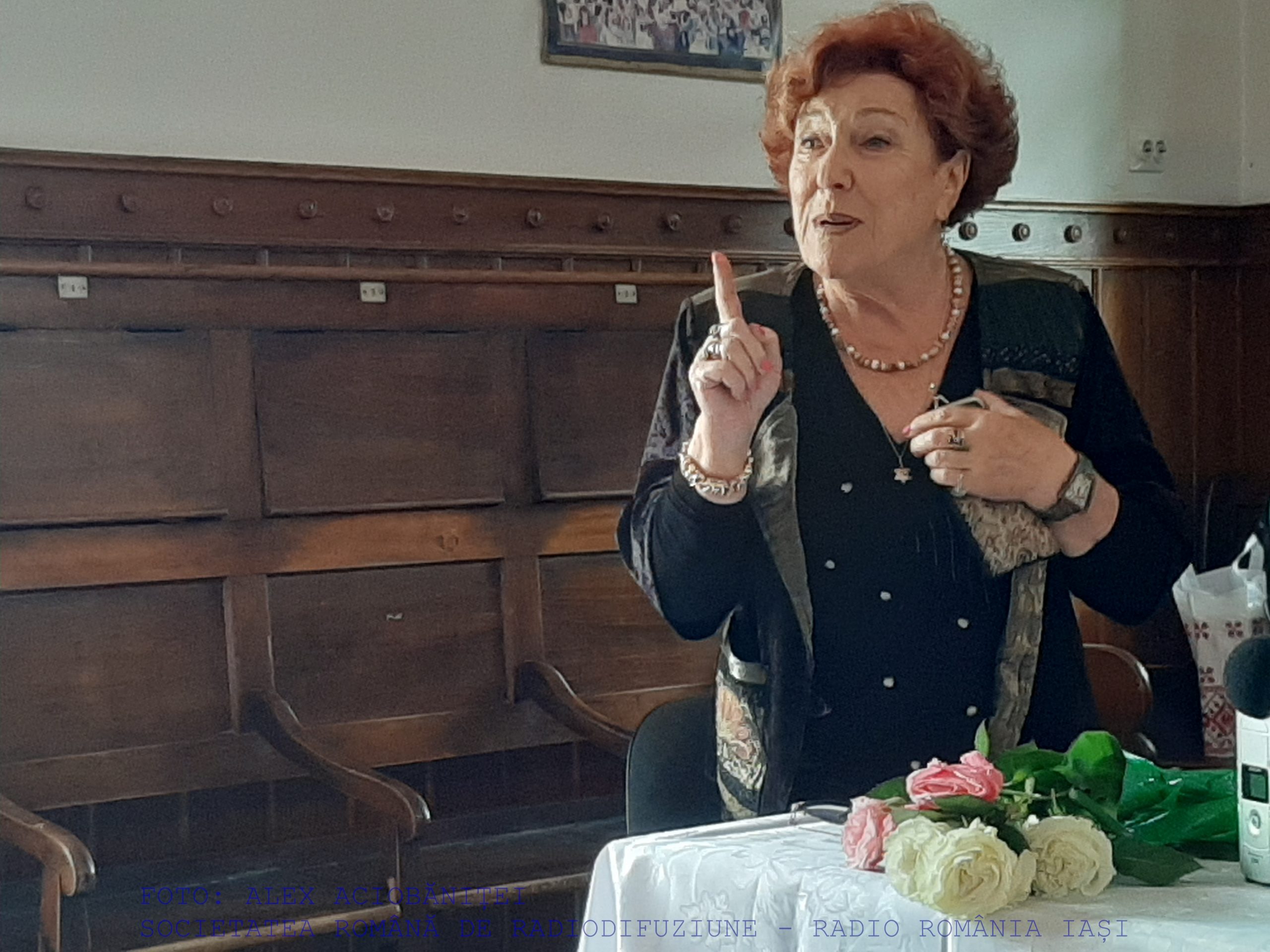 Scriitoarea israeliană Madeleine Davidsohn la Iași (articol, foto: Alex Aciobăniței)