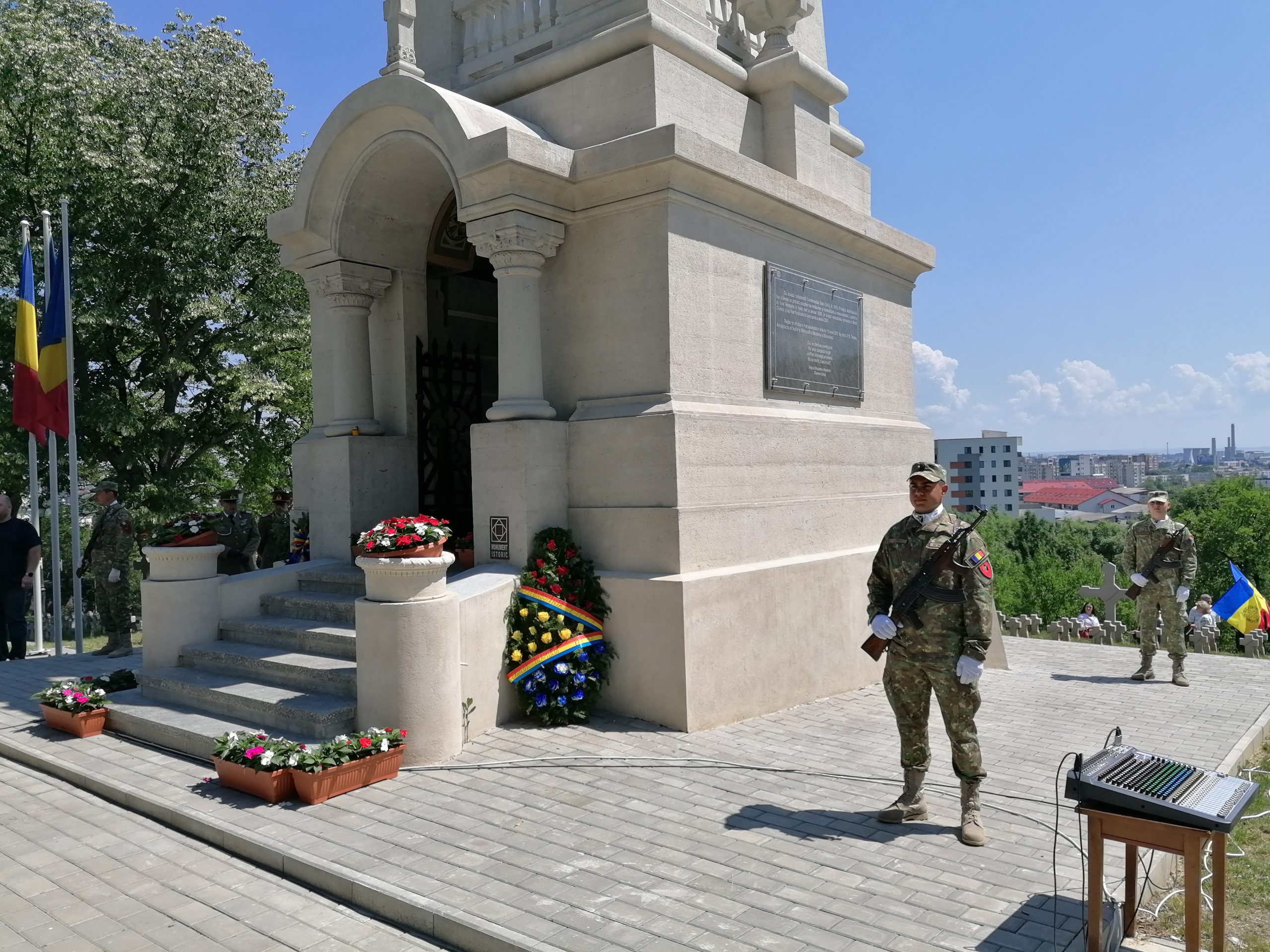 (AUDIO/FOTO/VIDEO) Ziua Eroilor, la Iași