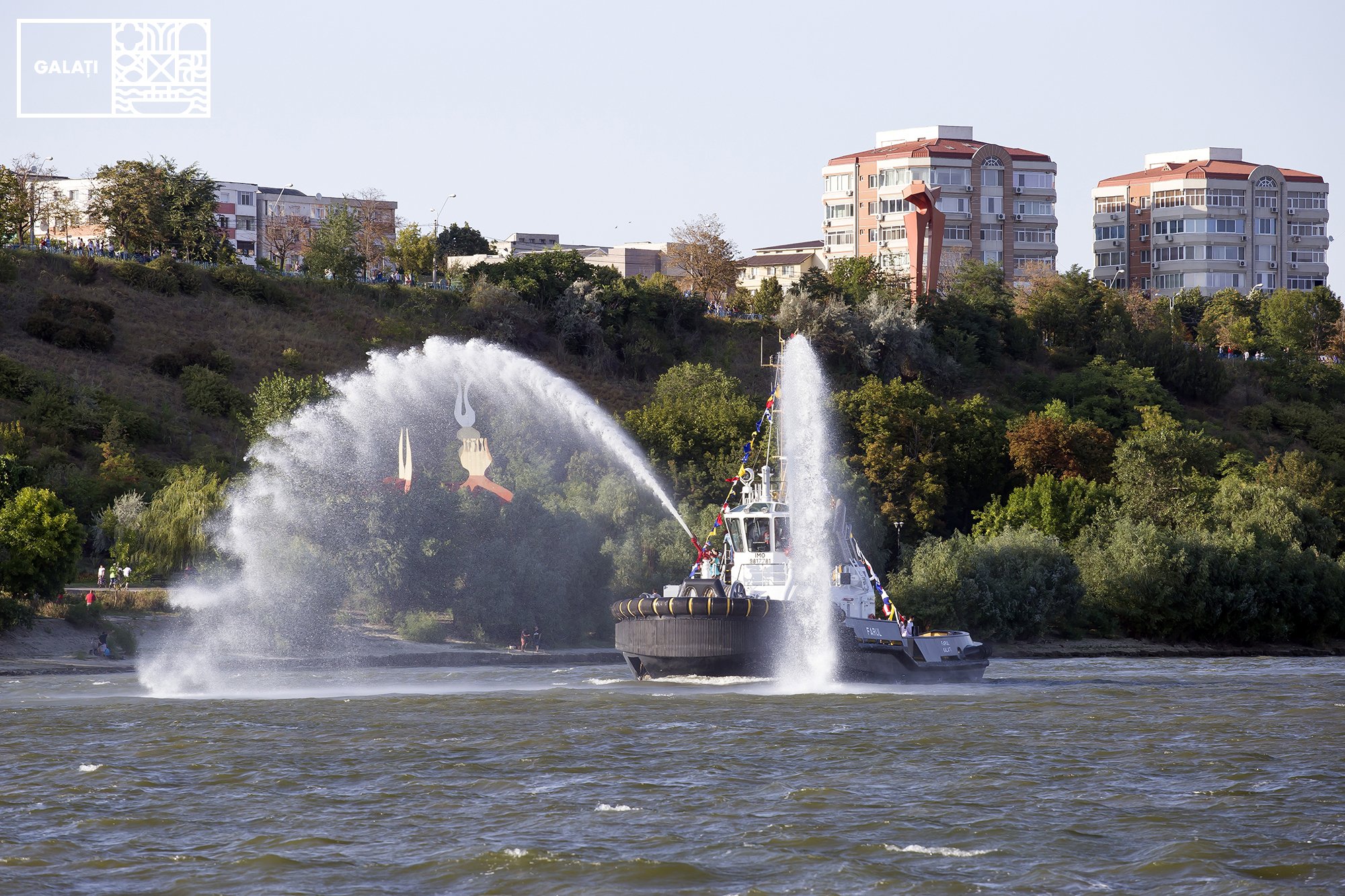 Galaţi: Paradă navală, ceremonii militare şi religioase, jocuri marinăreşti şi expoziţii, de Ziua Marinei