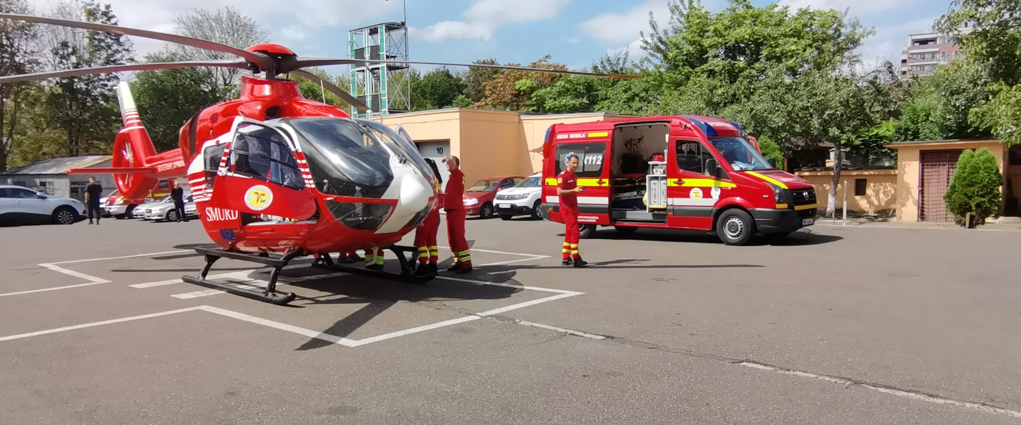 Vaslui: Copil de 2 ani, cu arsuri pe jumătate din corp, transportat la București cu un elicopter SMURD