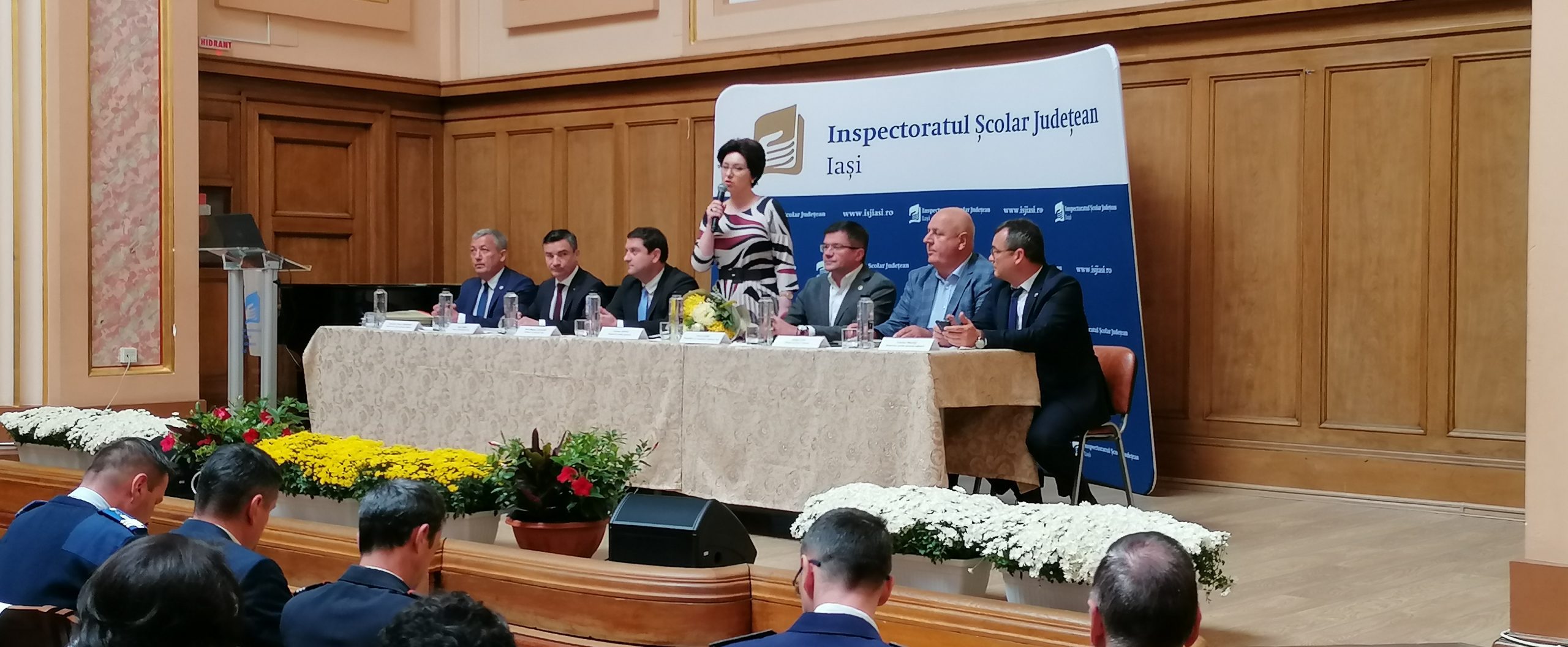 (AUDIO) Iași: Inspectorul general al ISJ, Luciana Antoci: Trebuie găsit un echilibru între nevoia de economie și asigurarea confortului termic al elevilor în perioada de iarnă