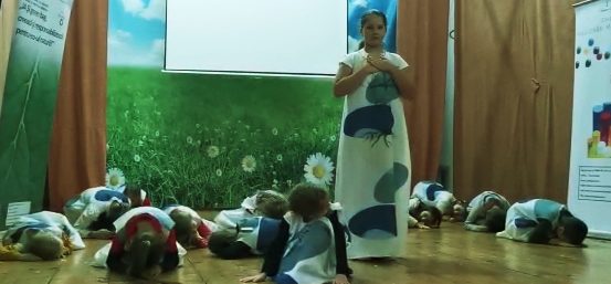 Ateneul Național Iași: 12 copii ucraineni vor juca în piesa de teatru ”POVESTEA COPACULUI”