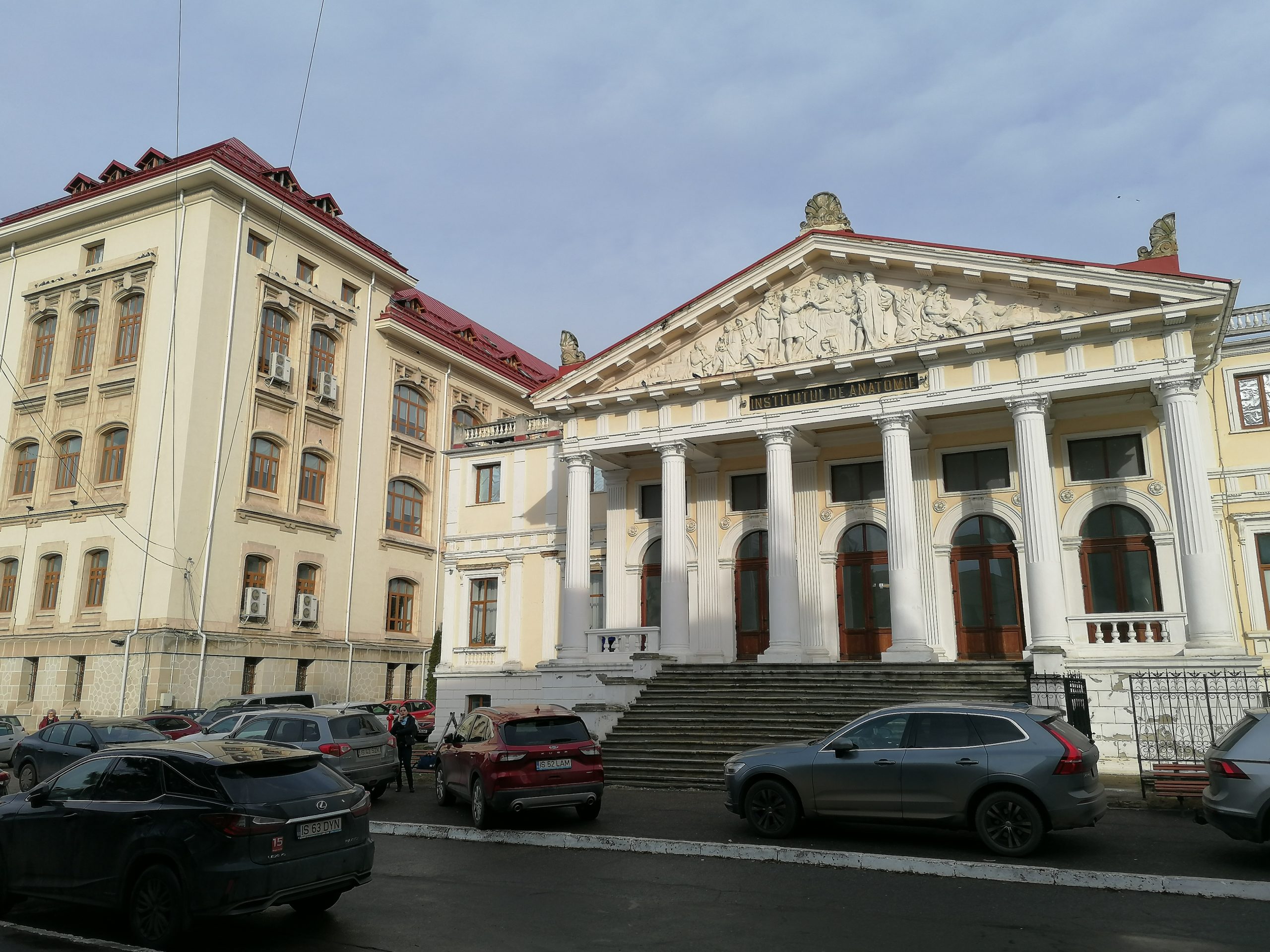 UMF Iaşi îi va conferi titlul de Doctor Honoris Causa profesorului Irinel Popescu