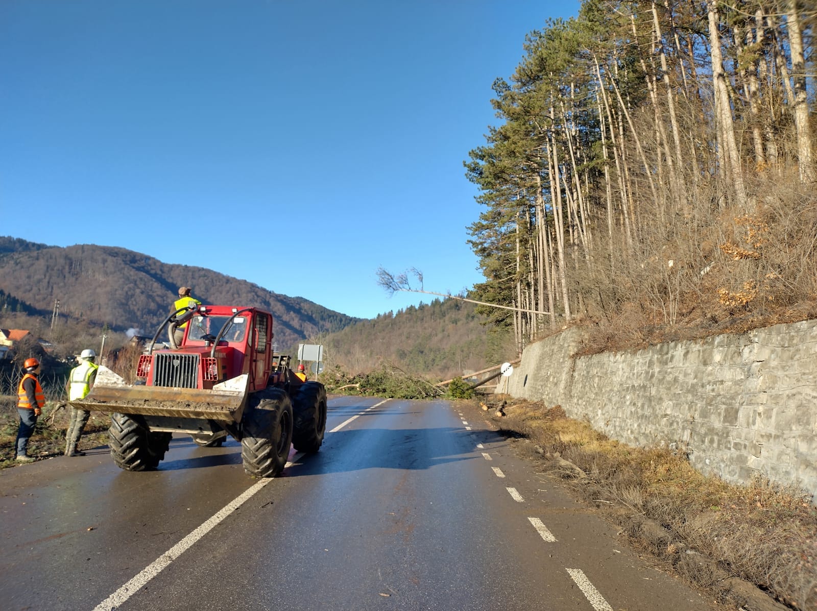 Restricționare temporară a circulației pe DN 15, Tarcău, județul Neamț