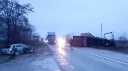 Neamţ: Două persoane au fost rănite într-un accident produs pe drumul european E85, la Gherăeşti