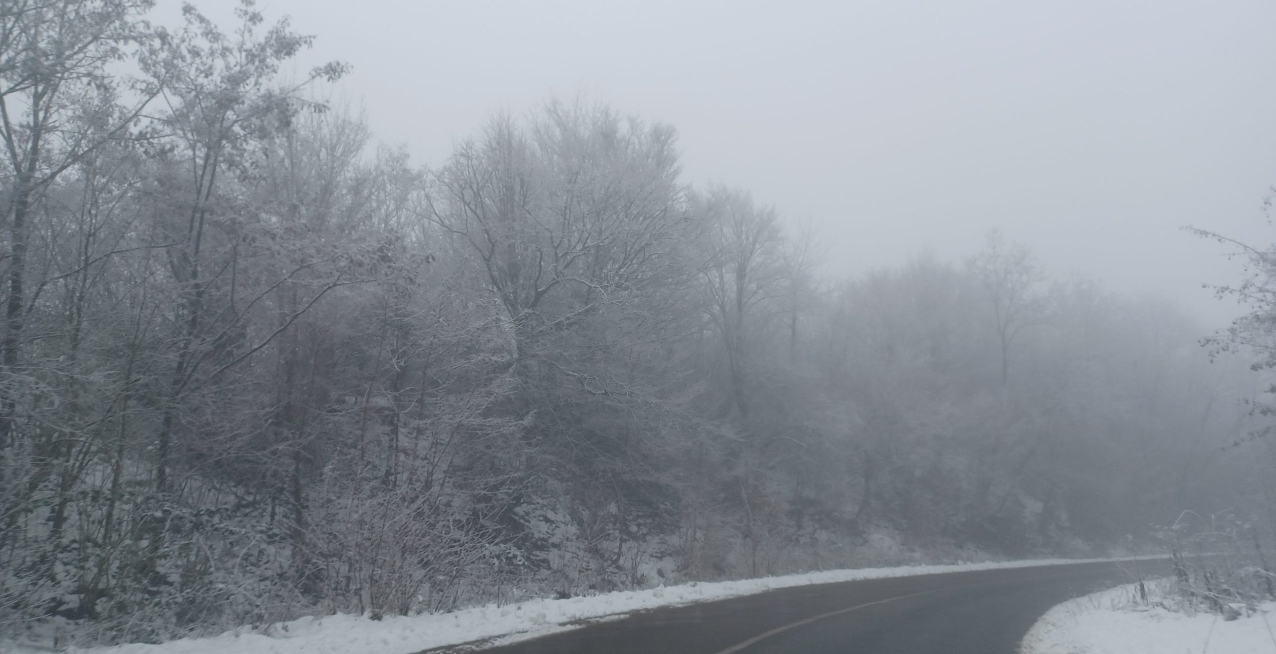 (AUDIO) Iaşi: Cursurile în unităţile din învăţământul preuniversitar, suspendate și joi, din cauza condiţiilor meteo