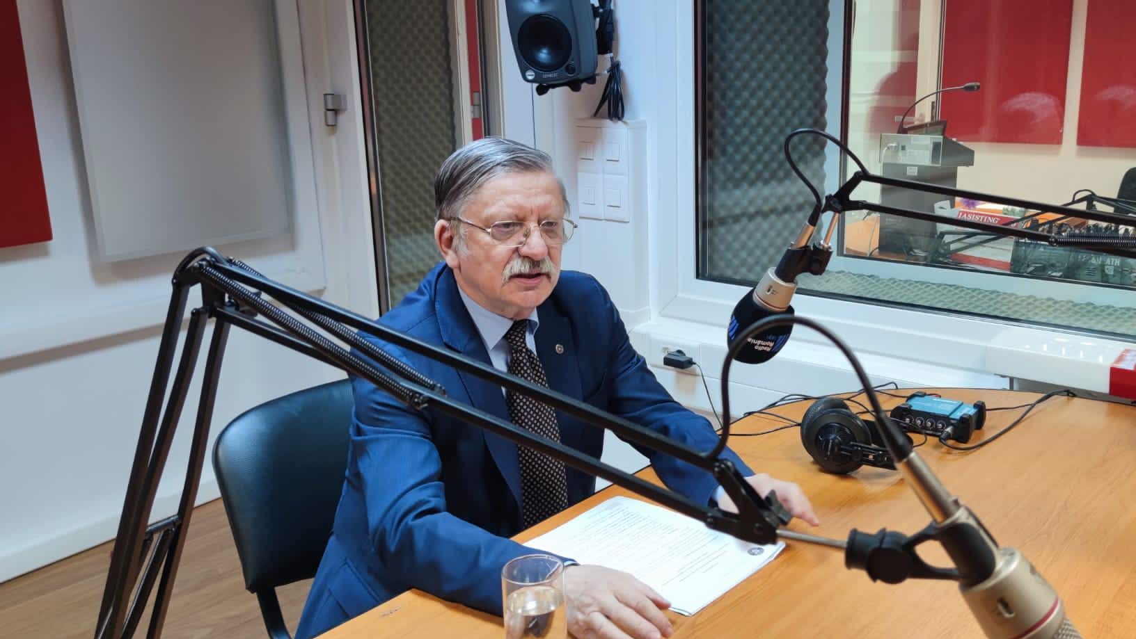 (AUDIO) Mircea Onofriescu: “Ce se face în România (n.r. în privința tehnicilor de fertilizare in vitro) se face la același nivel cu cele mai mari clinici din Europa, din America sau din Japonia”