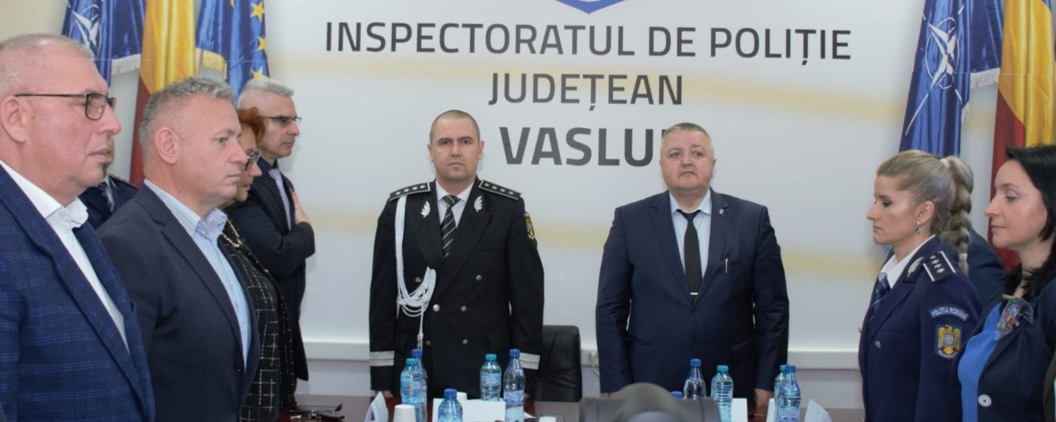 77 de polițiști vasluieni au fost avansaţi în gradul profesional următor, de Ziua Poliţiei Române