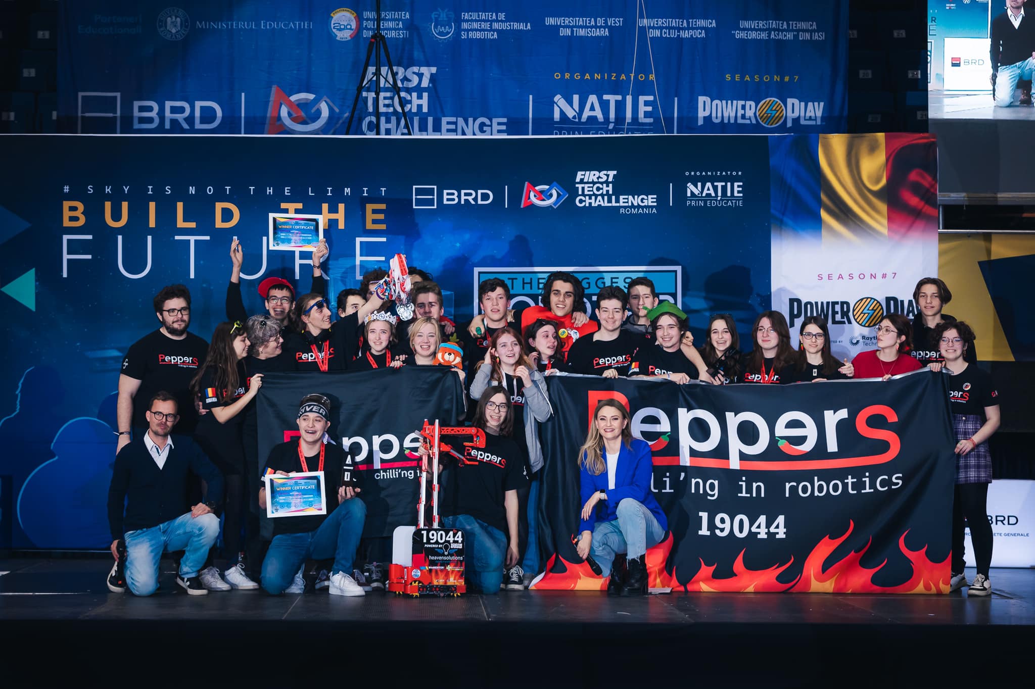 Iaşi: Echipa Peppers a LIIS merge în finala din SUA a campionatului mondial de robotică