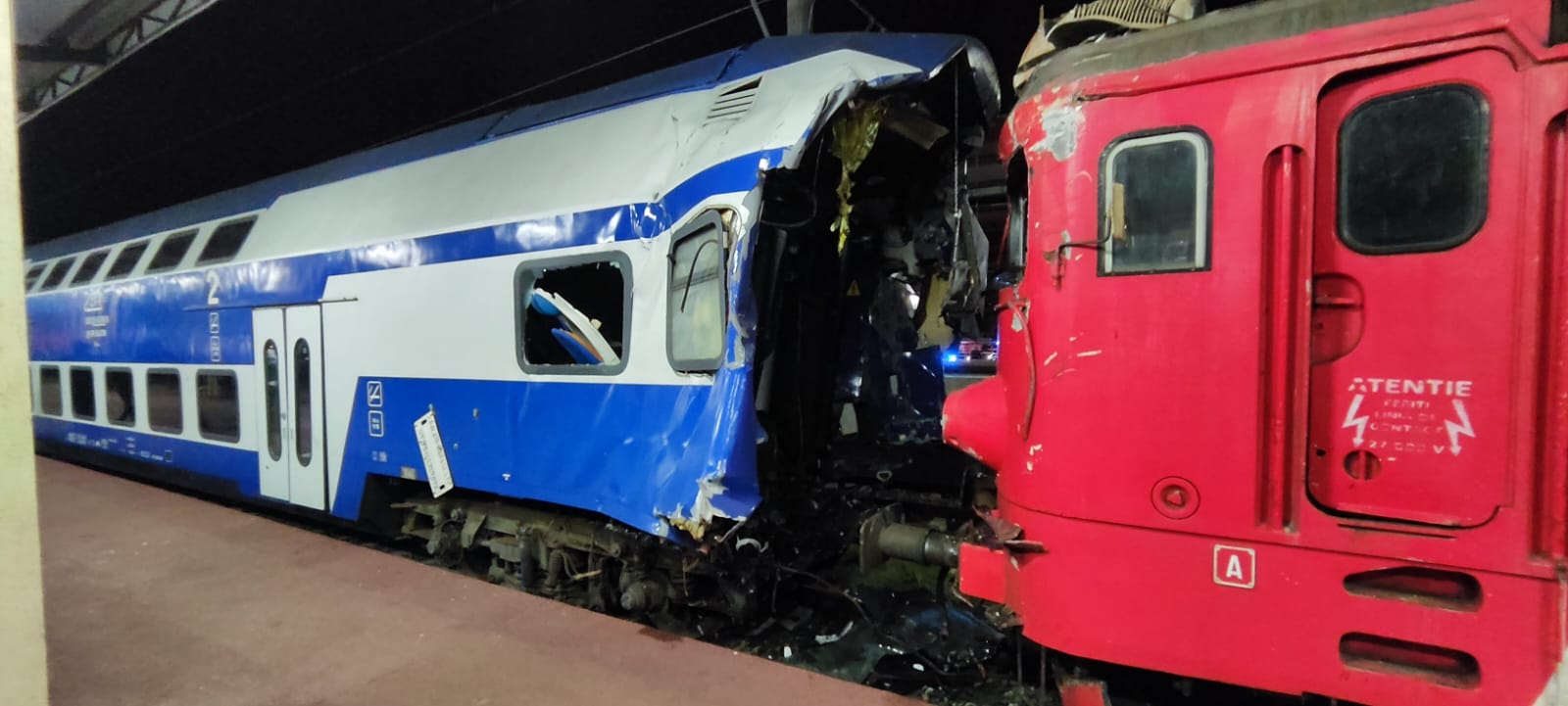 Accident feroviar la Galaţi/Precizări IPJ: Acul ceasului vitezometrului locomotivei a rămas blocat la poziţia 75 km/h