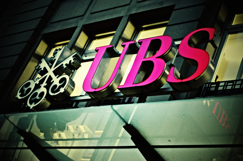 Banca Centrală a Elveţiei: UBS va prelua Credit Suisse