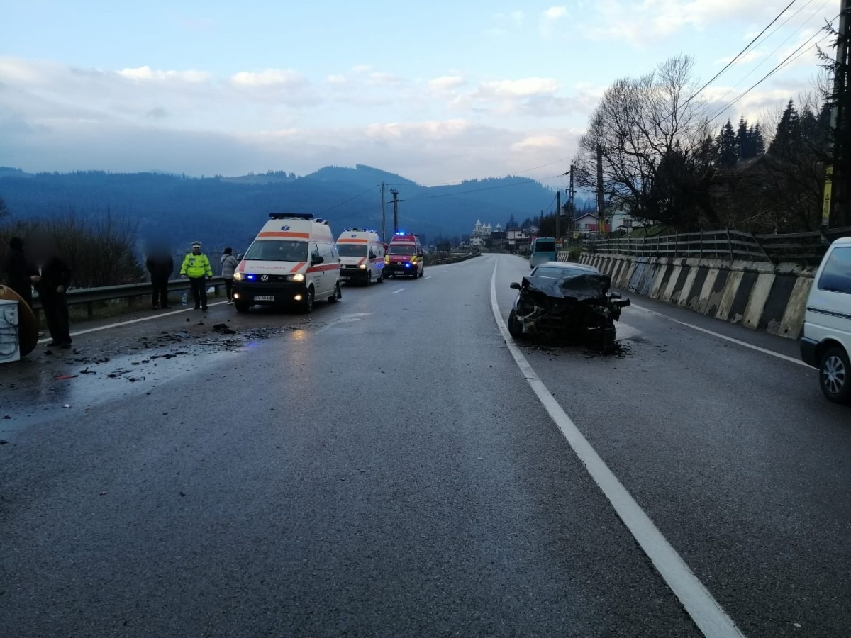 Suceava: Patru răniţi într-un accident pe DN17, în Pasul Mestecăniş