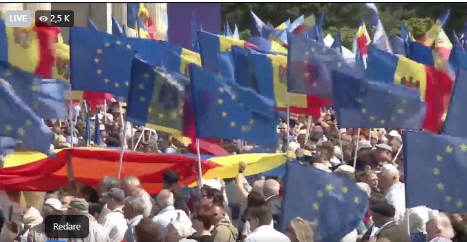 Chişinău, manifestaţie destinată să arate sprijinul moldovenilor pentru integrarea europeană a ţării