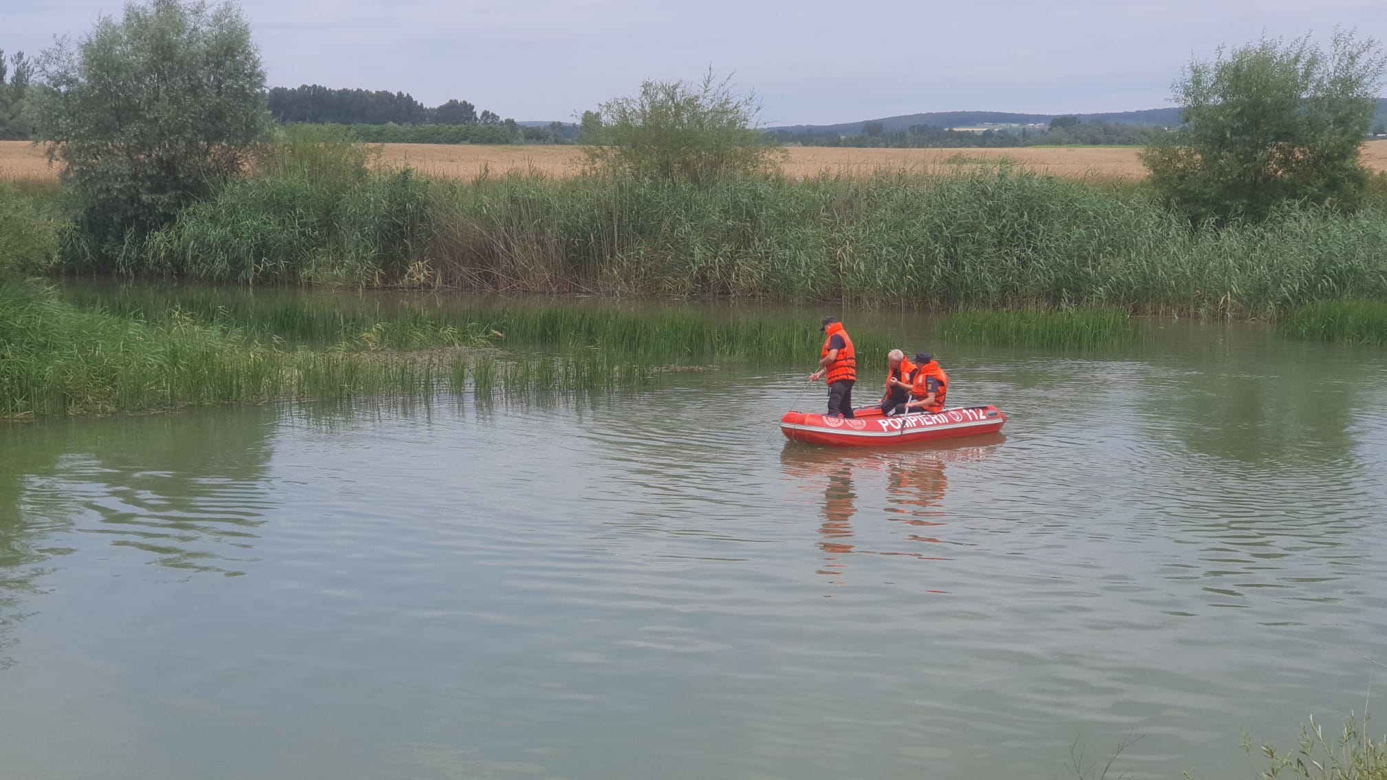 (FOTO) O persoană s-a înecat în râul Siret, pe raza localității Zvoriștea