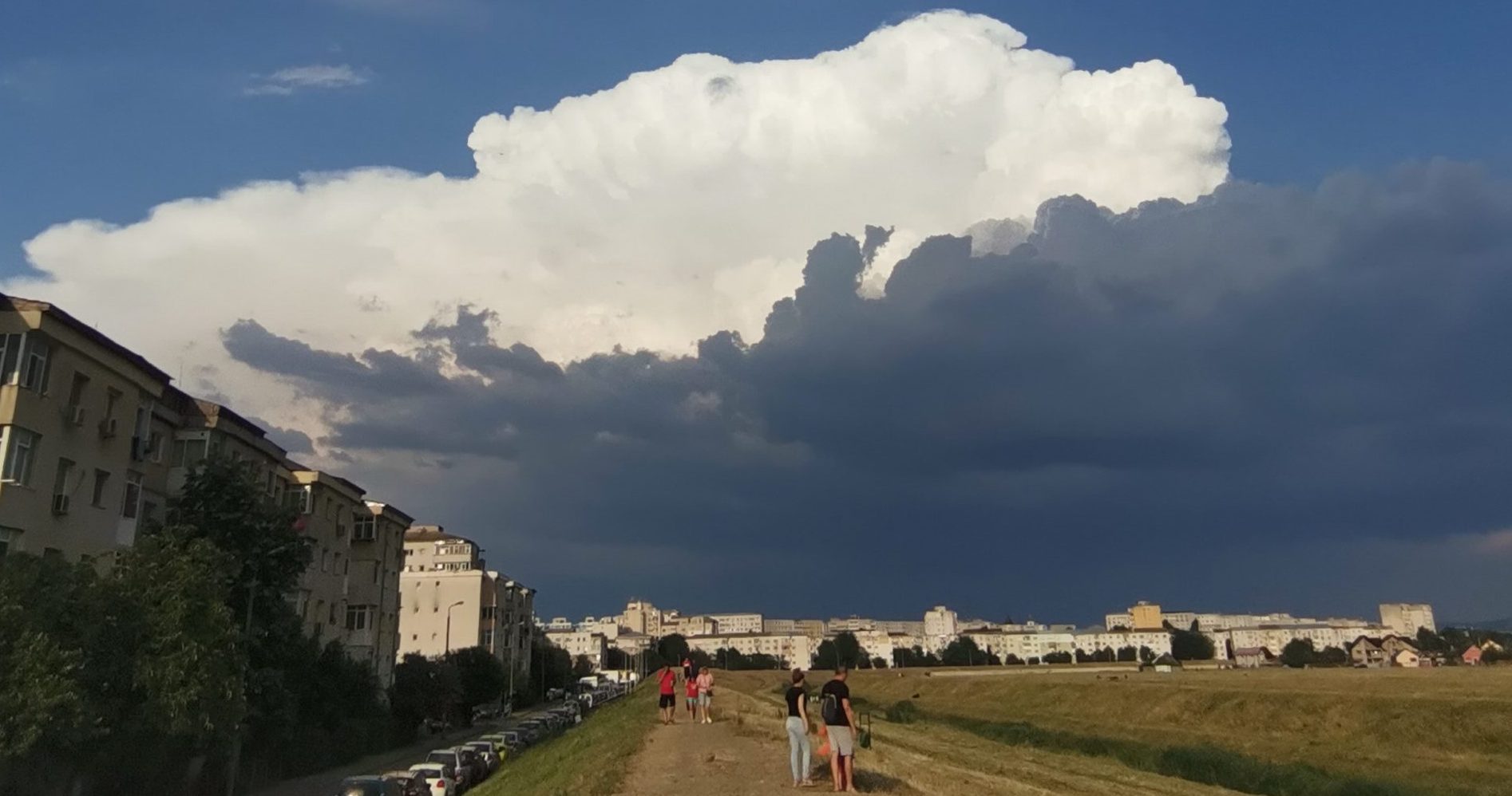 METEO: Val de căldură, disconfort termic ridicat dar și instabilitate atmosferică în România