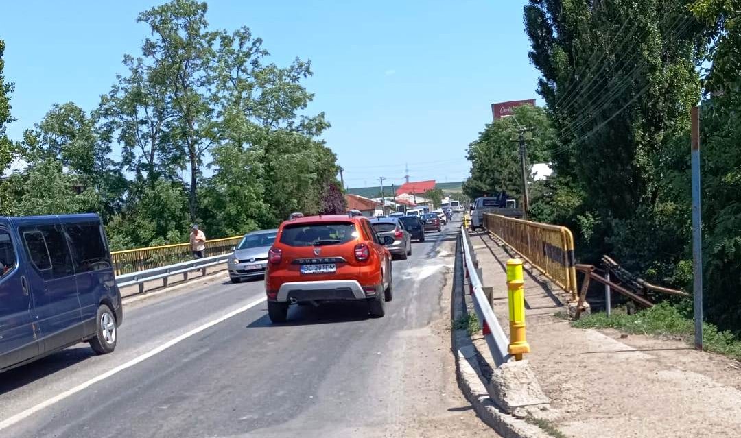 (AUDIO) Proiect pilot de semaforizare a circulației rutiere și pietonale în zona centrală a orașului Pașcani