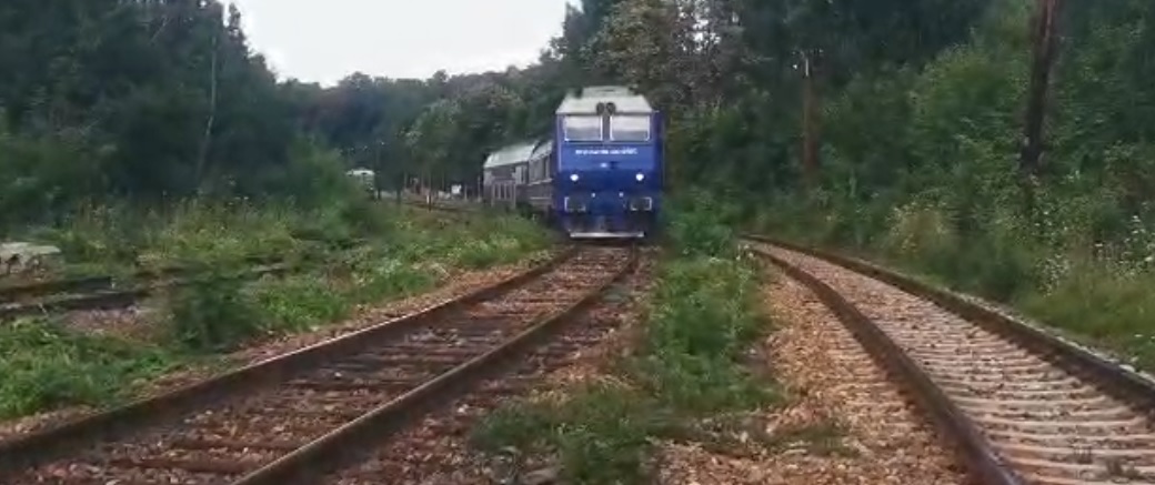 Iaşi: Trenul IR 12662 blocat într-un tunel, după ce locomotiva s-a defectat