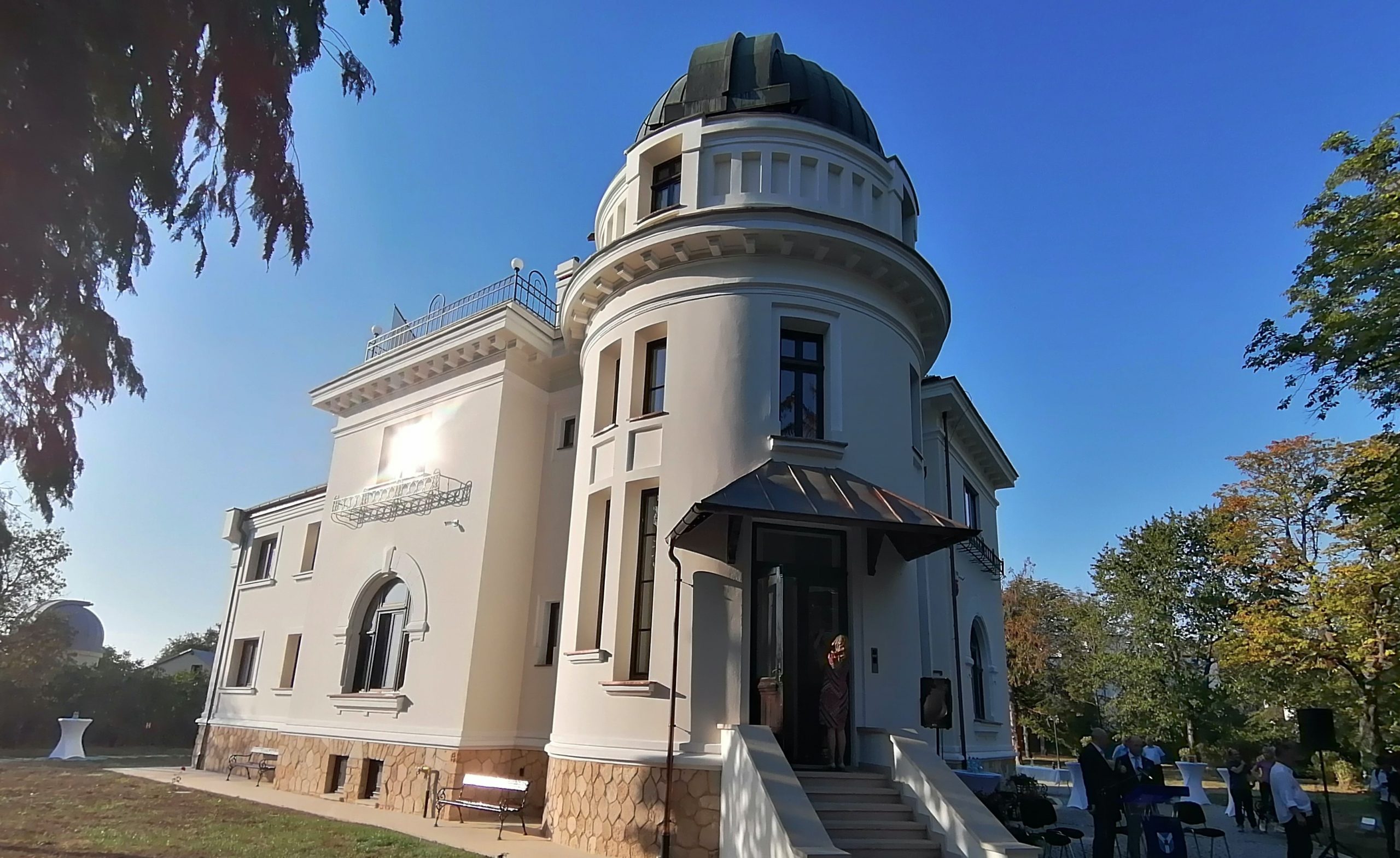 Universitatea ”Alexandru Ioan Cuza” invită publicul larg la Observatorul Astronomic