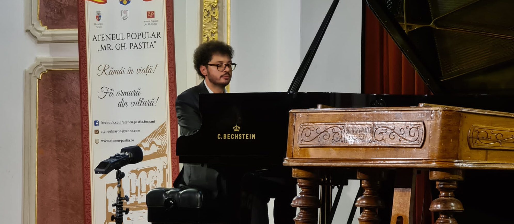 Pianistul Cătălin Răducanu va încheia la Ateneul Român, pe 24 octombrie, Turneul Național Un artist, un pian și un țambal  – clasic, jazz, folclor