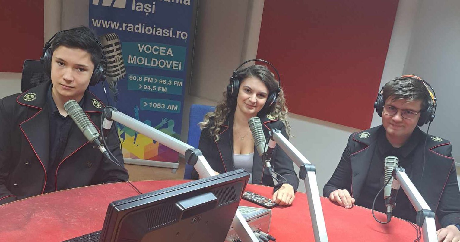 Colegiul „Costache Negruzzi” din Iași e în sărbătoare! Aida Grecu, Vlad Lepădatu și Theodor Giurcanu în direct la Radio Iași