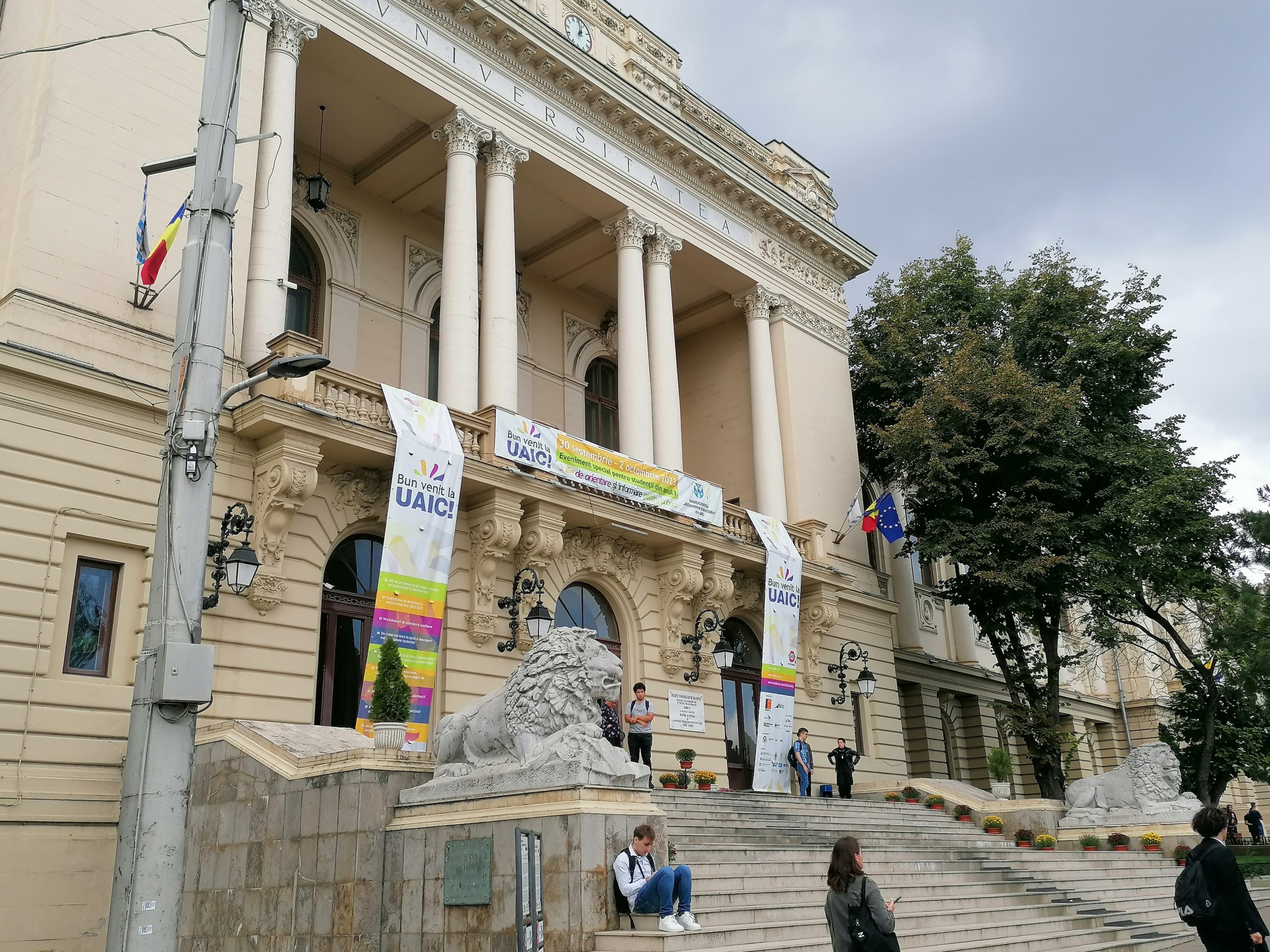 Iași: Elevii se pot înscrie la cele 11 școli de vară ROSE organizate de UAIC