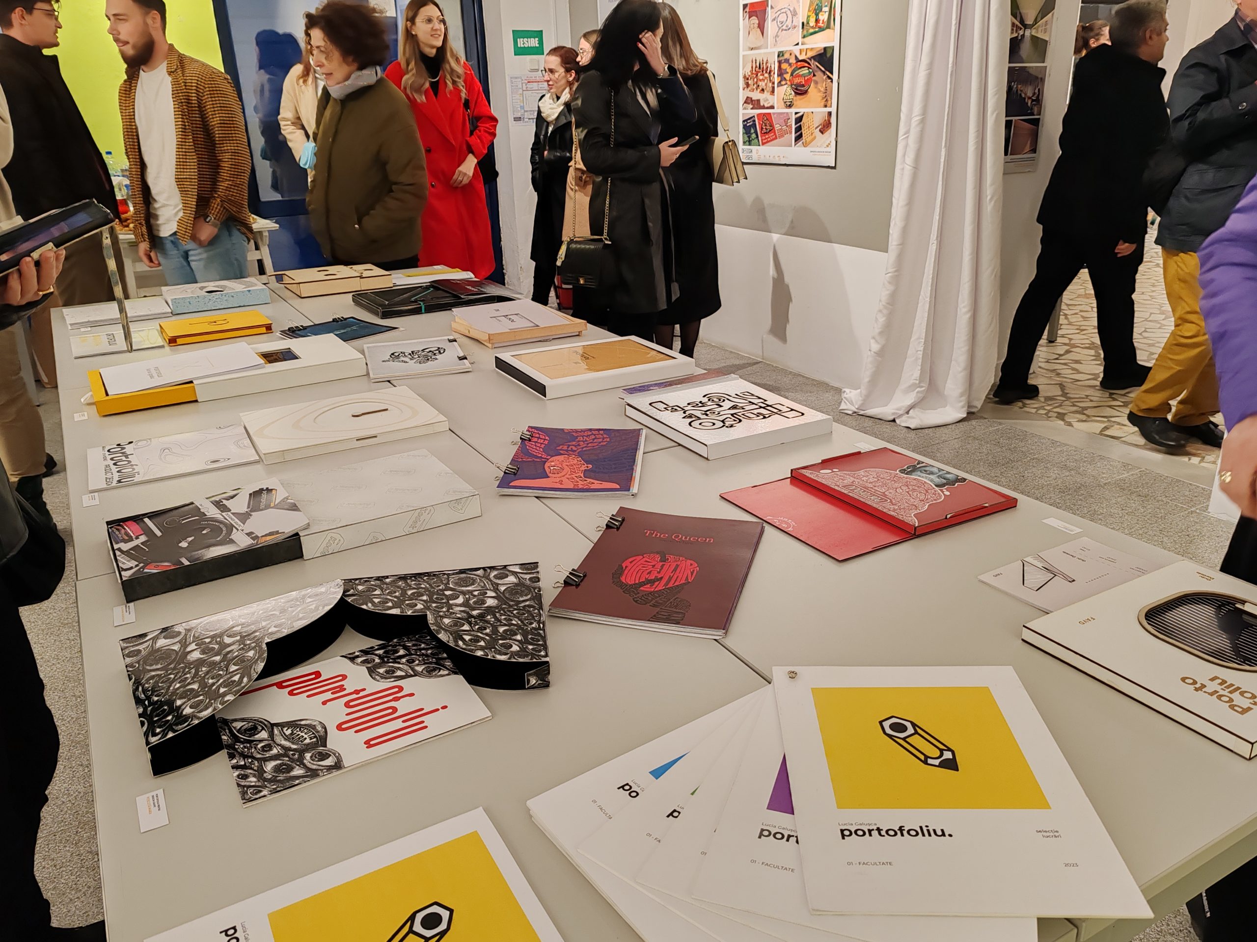 Expoziția „Design ID”, zeci de lucrări şi machete ale studenţilor ieşeni de la Specializarea Design din cadrul Facultății de Arte Vizuale și Design, UNAGE Iași