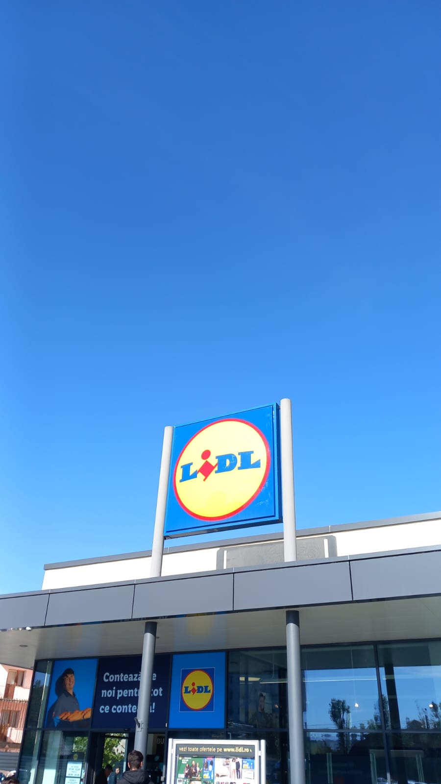 (AUDIO/FOTO) CJPC Iaşi a controlat 10 magazine Lidl din judeţ şi a aplicat amenzi de 77.000 de lei