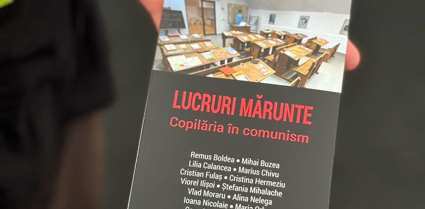 Cartea – Lucruri mărunte. Copilăria în comunism – subiect al emisiunii Dialog intercultural din 15 decembrie a.c., h. 20 și 30 de minute − cu Dumitru ȘERBAN