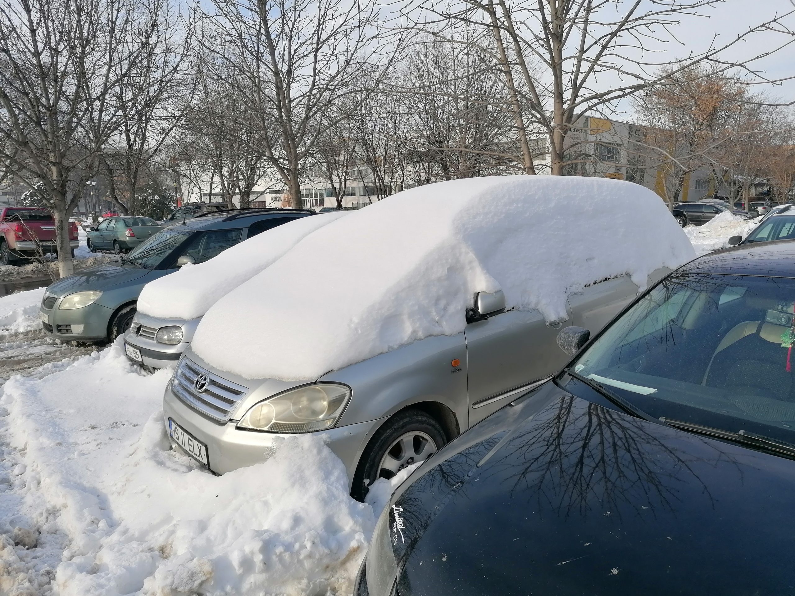 Stratul de zăpadă ar putea ajunge la 40 cm în Bucureşti, în următoarele zile