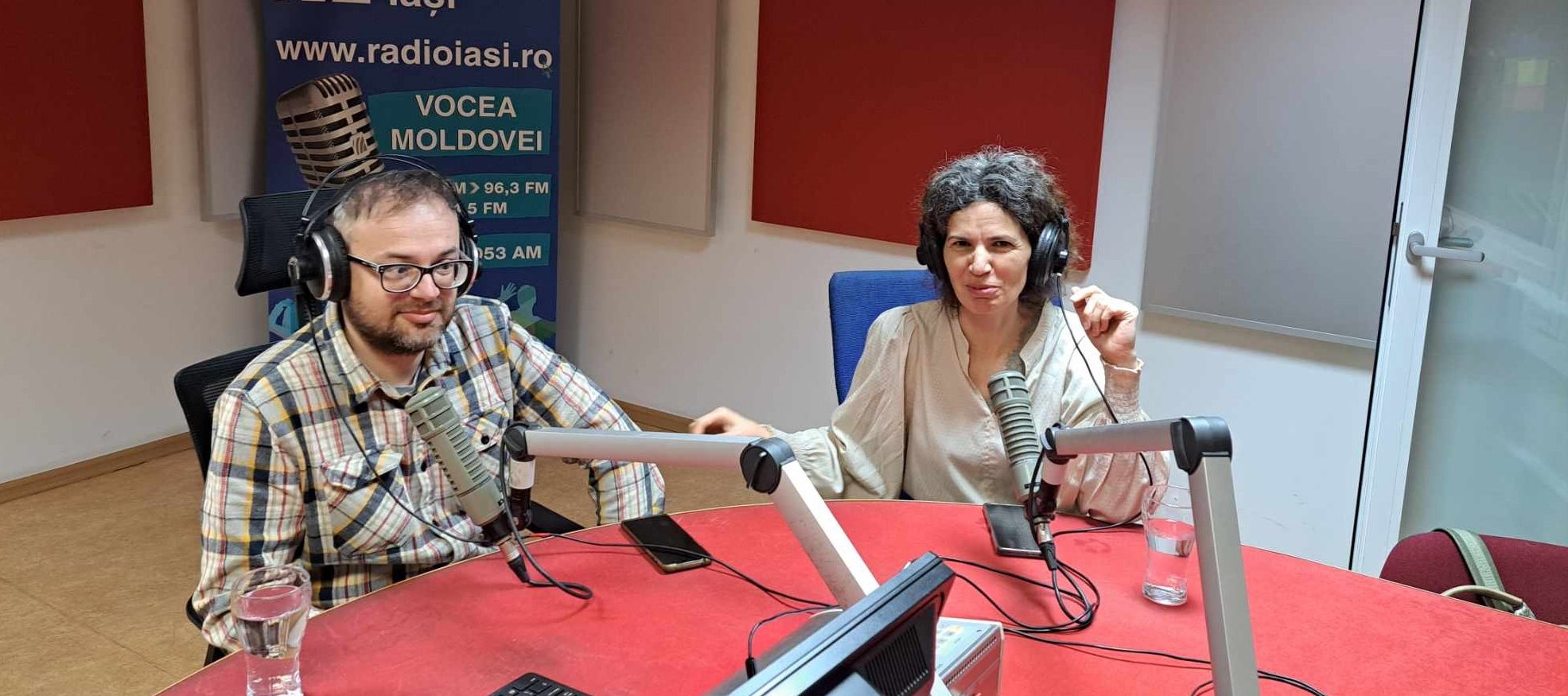 Relația dascăl-elev, cum se construiește, cum se armonizează? Psihologul Roxana Postolache și profesorul Lucian Postolache au trecut astăzi pe la radio