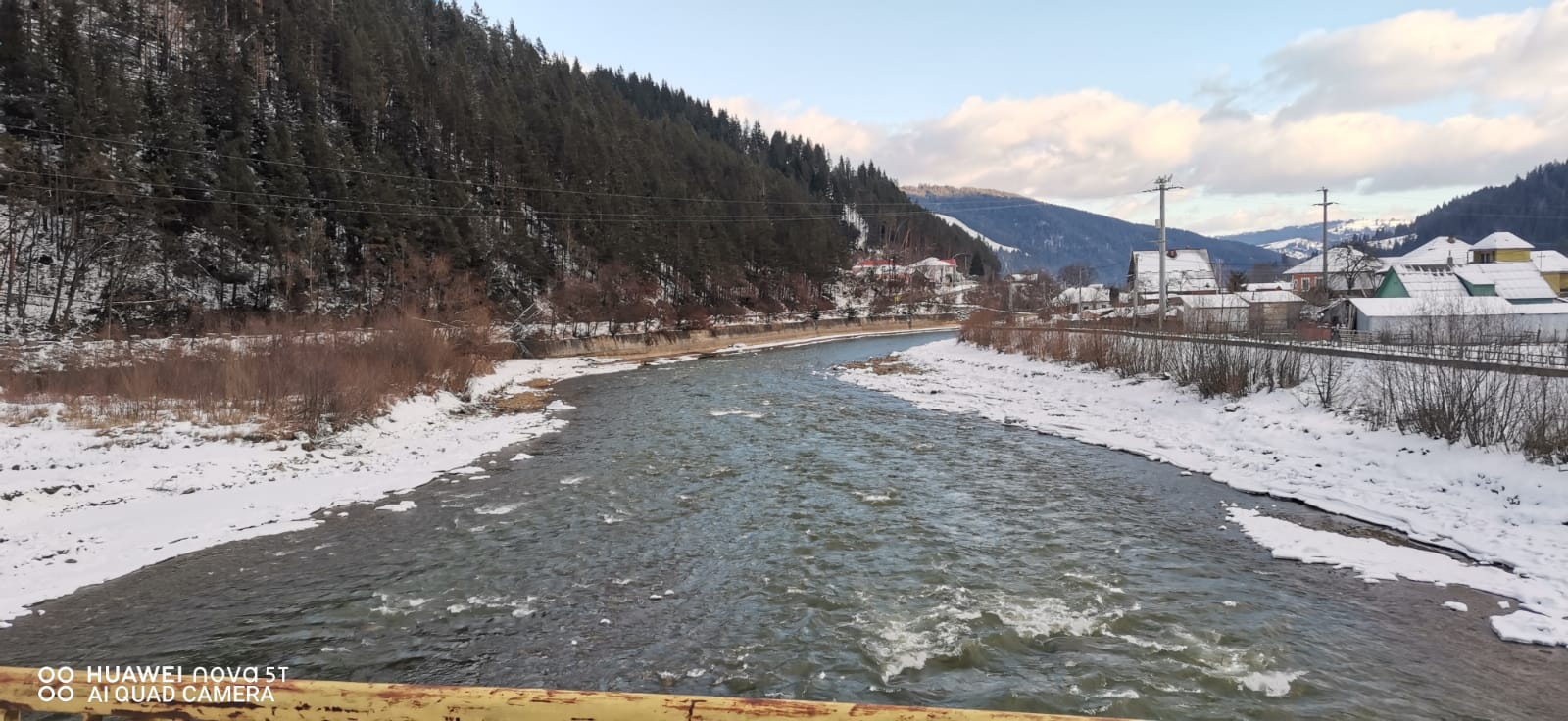 (FOTO) Zăporul pe râul Bistrița a ajuns la peste 4 kilometri