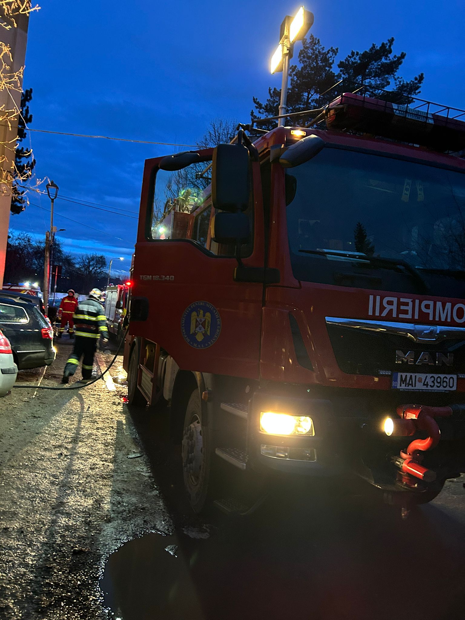 Incendiu într-un bloc din Suceava. Două persoane au murit