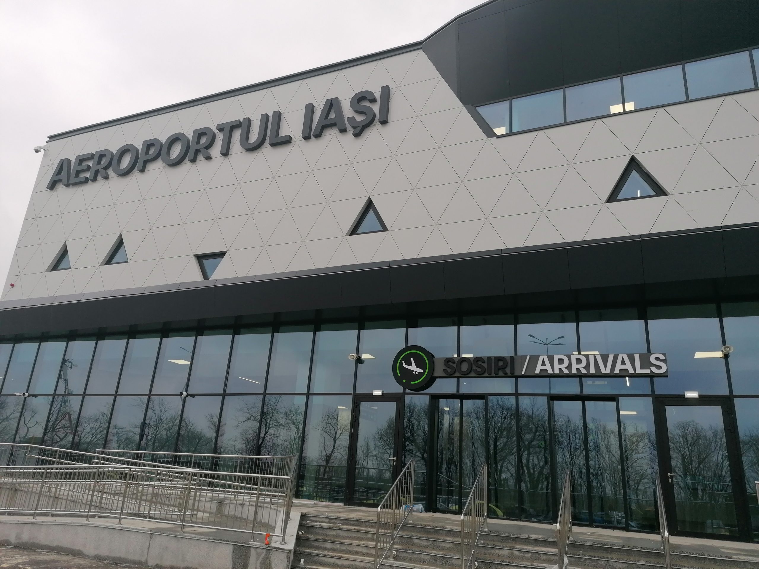 Şeful IGPF: Poliţiştii de frontieră rămân în incinta aeroporturilor şi după 31 martie şi vor face verificări inopinate