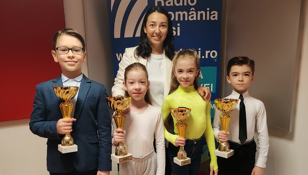 Campionii ”Dance Energy Academy” în direct la Radio România Iași