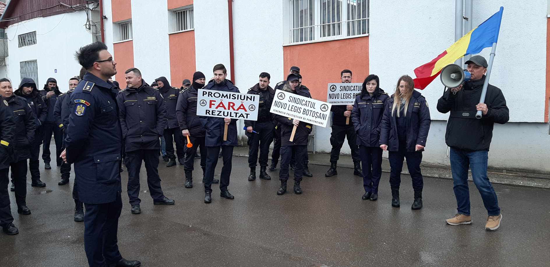 Protest al angajaţilor din penitenciare