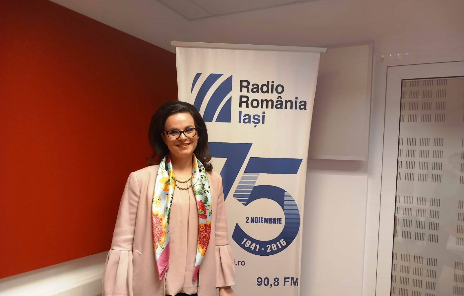 #StareaEducației: (INTERVIU) Iunia Ștefan, educator muzeal: “Legătura dintre muzeu și școală este una extrem de importantă, întrucât accesul direct la descoperirea, la cunoașterea patrimoniului cultural completează aria de cunoștințe a elevilor.”