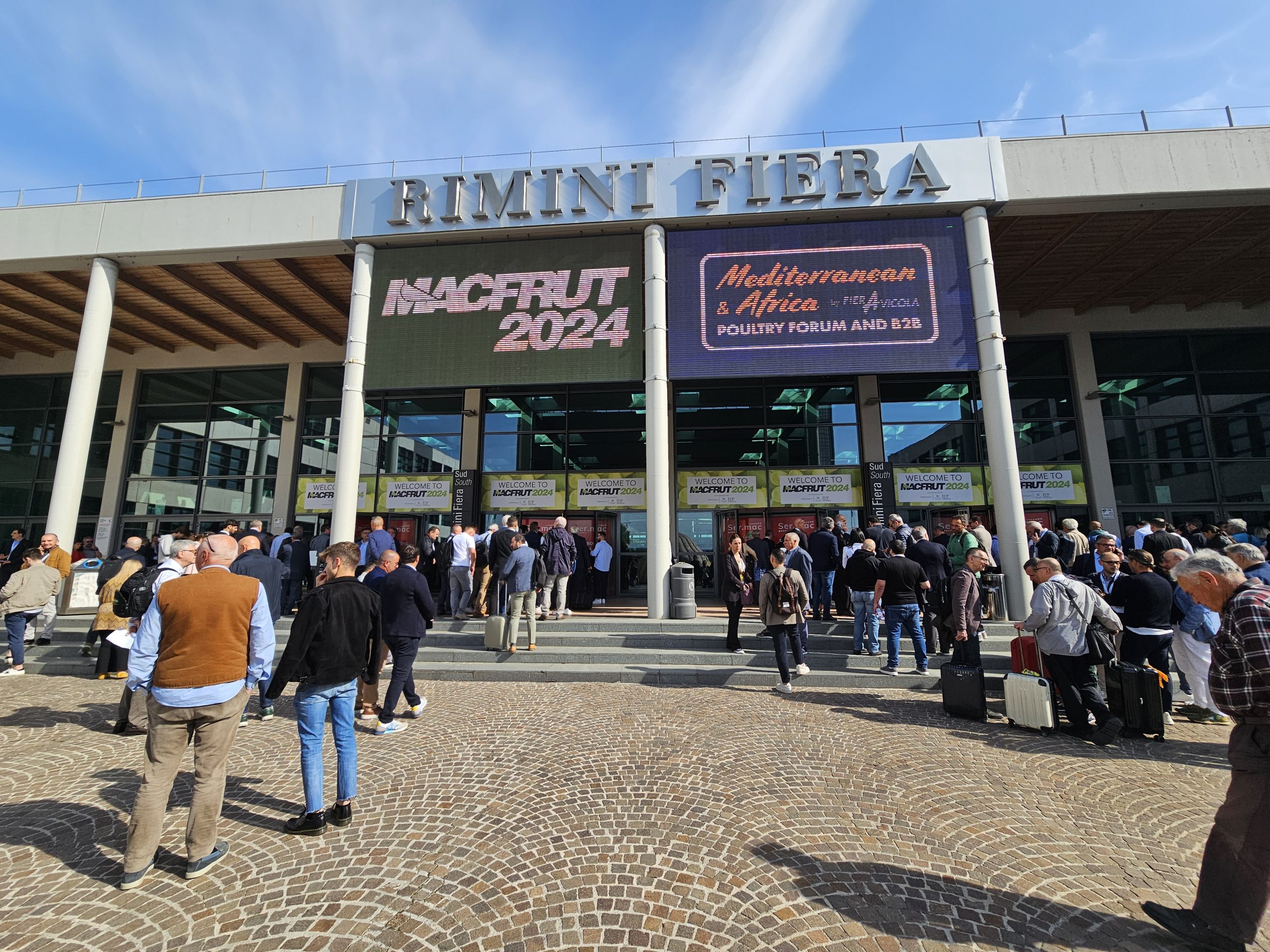 (Audio-foto-video) – EXCLUSIVITATE – ”MACFRUT RIMINI 2024, UN PARTENERIAT STRATEGIC ÎNTRE NAȚIUNI”, a spus Francesco Lollobrigida, Ministrul Agriculturii, Suveranității Alimentare și Pădurilor din Italia, în interviul realizat de redactorul Petronela Cotea Mihai.