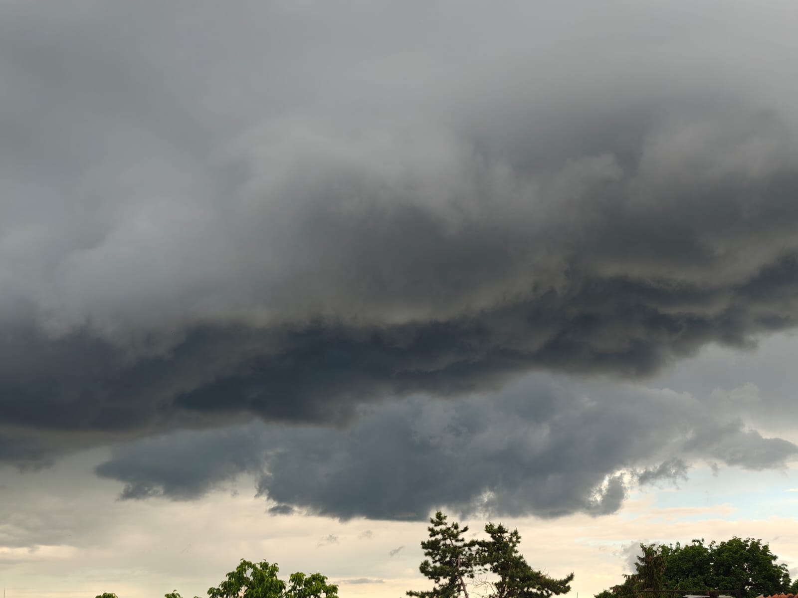 METEO: Instabilitate atmosferică în zona de munte a două județe din regiunea Moldovei