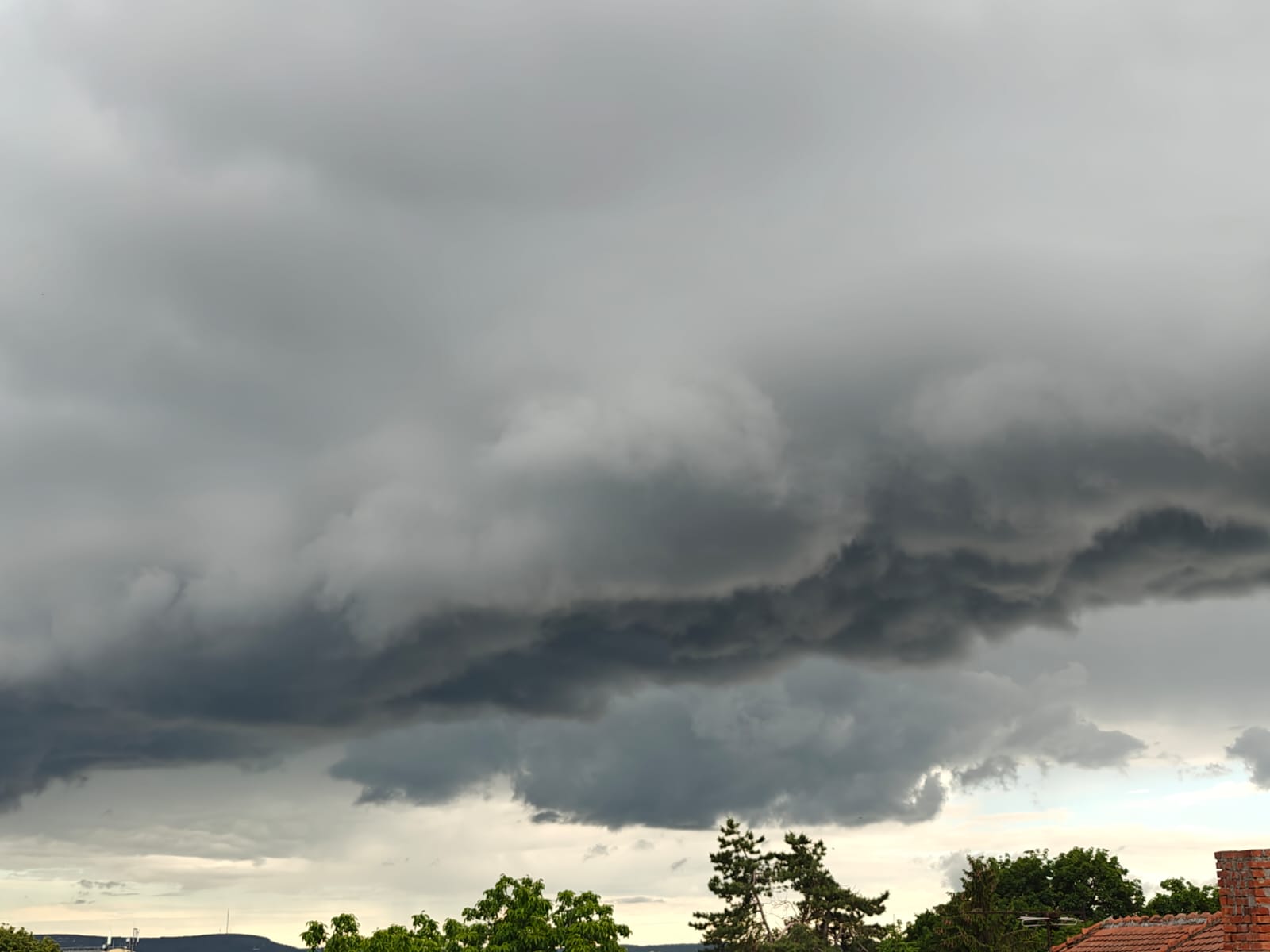 Meteo: Instabilitatea atmosferică și averse însemnate cantitativ în județe din Moldova