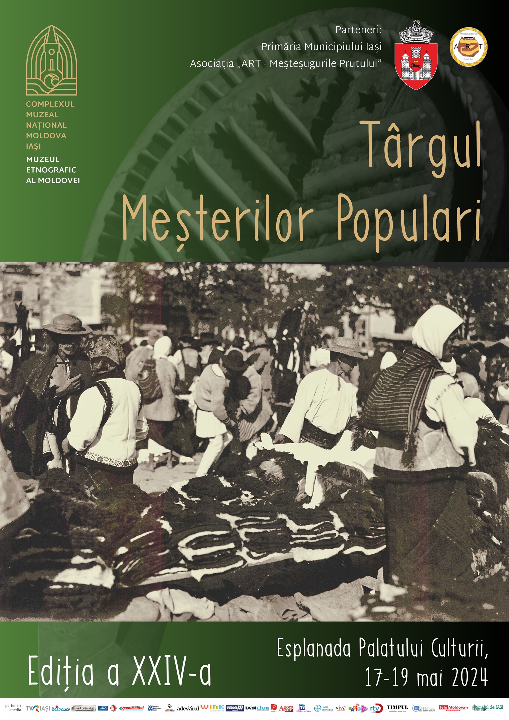 Iași: Târg al Meșterilor Populari, pe Esplanada Palatul Culturii