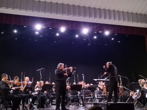 Filarmonica-Moldova-Inchiderea-stagiunii-Liviu-Prunaru-in-Concertul-de-Sibelius-dirijor-Tiberiu-Soare