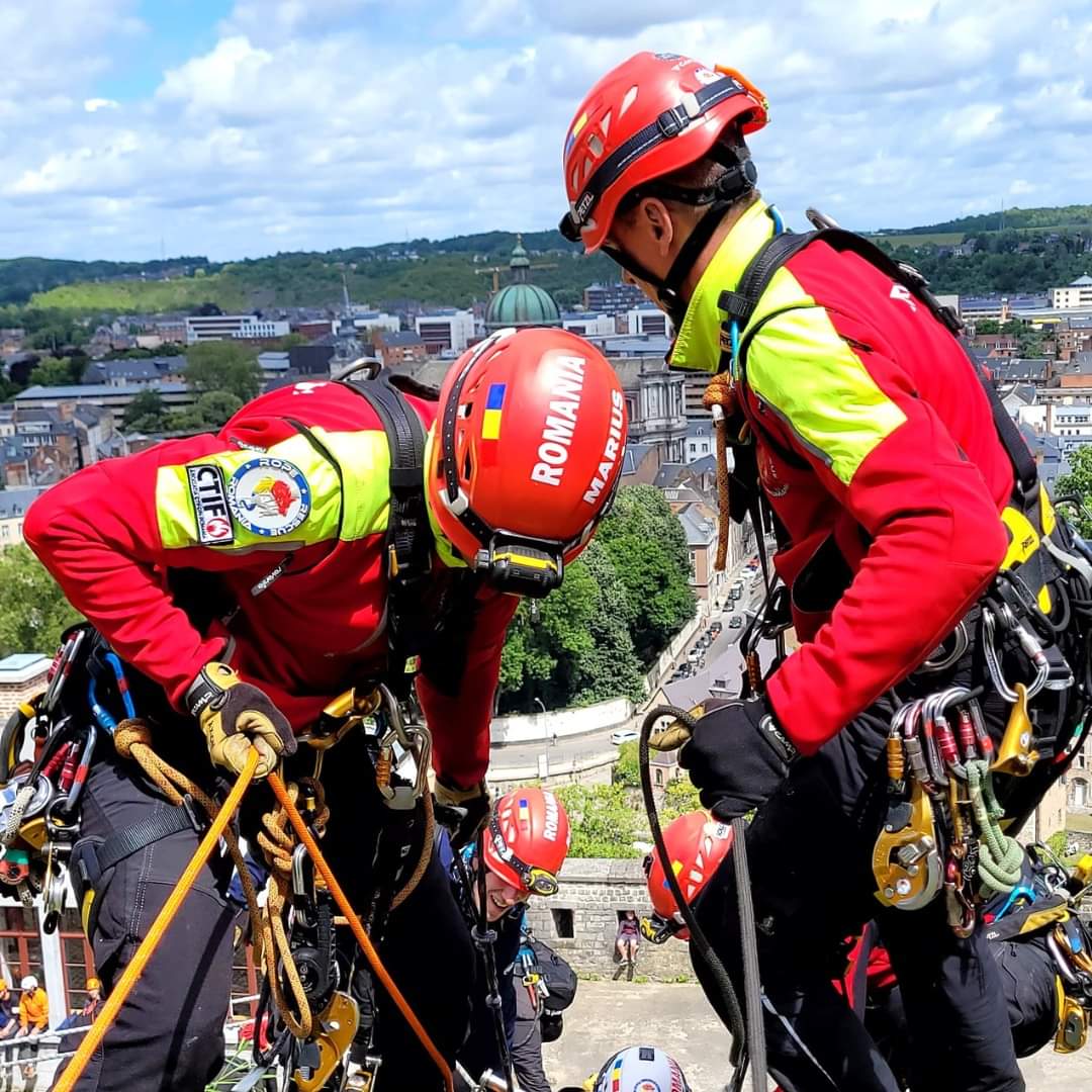 (FOTO) Pompierul botoșănean Ionuț Honciuc este printre cei mai buni alpiniști din lume