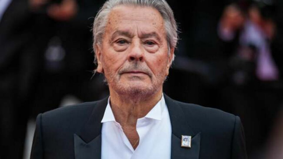 A murit celebrul actor Alain Delon