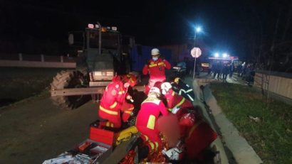 Suceava: Accident cu un motoscuter pe care se aflau doi adolescenţi; unul dintre ei a murit