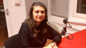 #StareaEducației (INTERVIU) Roxana Mihai, psiholog: “În cazul utilizării rețelelor sociale de către adolescenți, nu aș merge pe ideea de interdicție, ci pe cea de responsabilizare. Controlul parental pe dispozitivele electronice este necesar până la o anumită vârstă.”