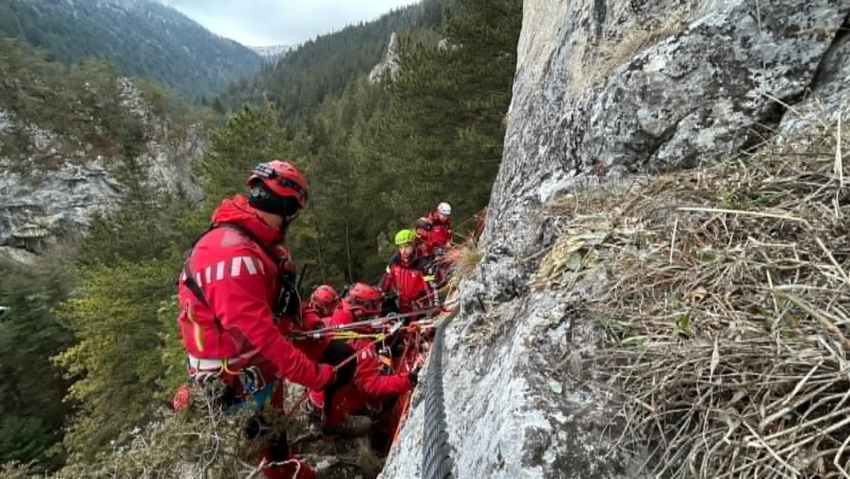 Jandarmii montani îi sfătuiesc pe turişti să evite traseele dificile atunci când vremea nu o permite