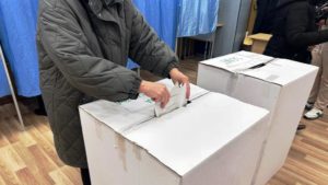 Aproximativ 6.000 de cereri de vot prin corespondenţă au fost depuse pentru alegerile prezidenţiale din luna mai